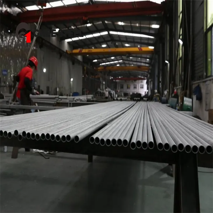 Pajpijiet tondi tal-liga Inconel 690